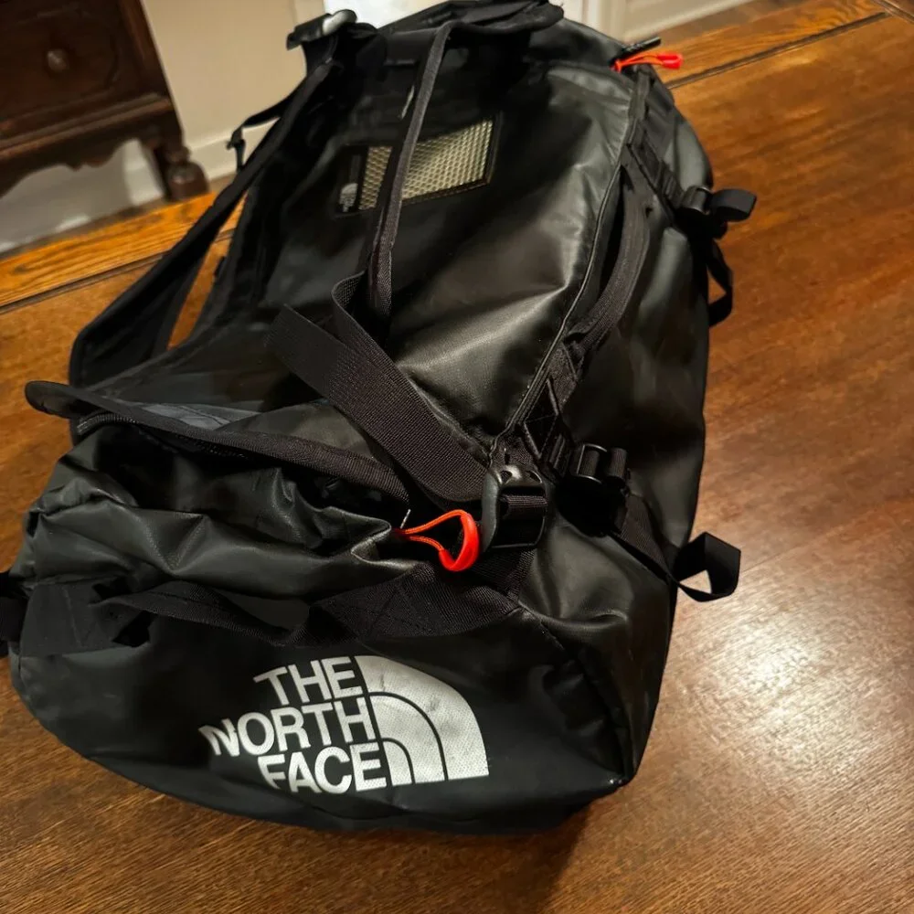 north face basecamp duffle size small